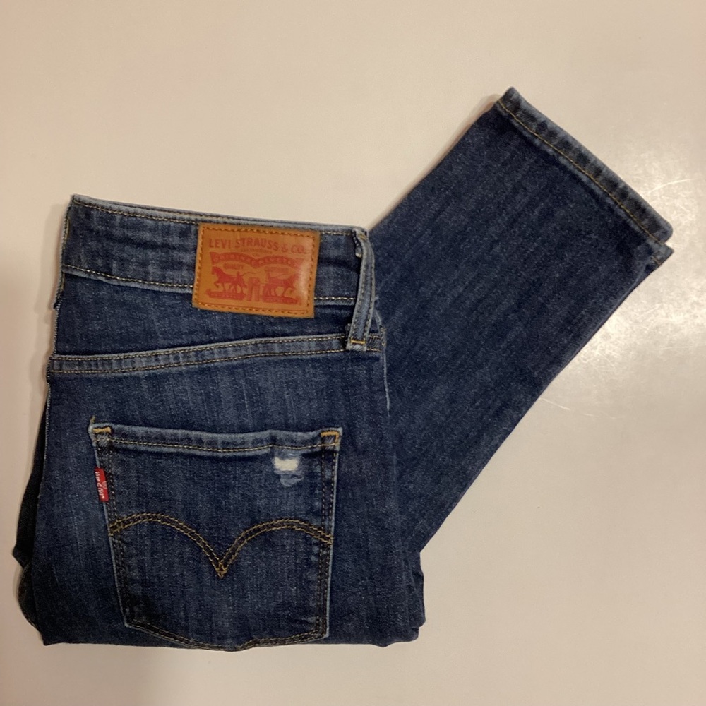 Woman’s Levi’s 721 High Rise Skinny Size 28